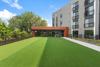Outdoor-fit yard
